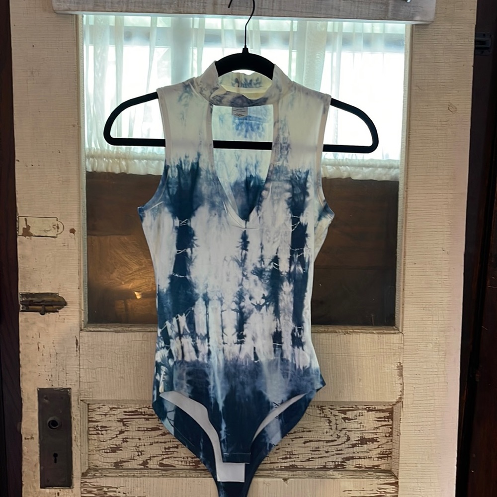 Super cute blue and white tie dyed bodysuit!  Size XS, never worn.